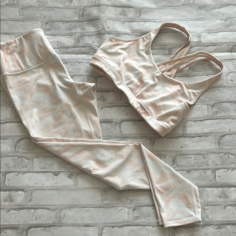 Athleta Light Pink and White  Leggings and Bra Sz-S